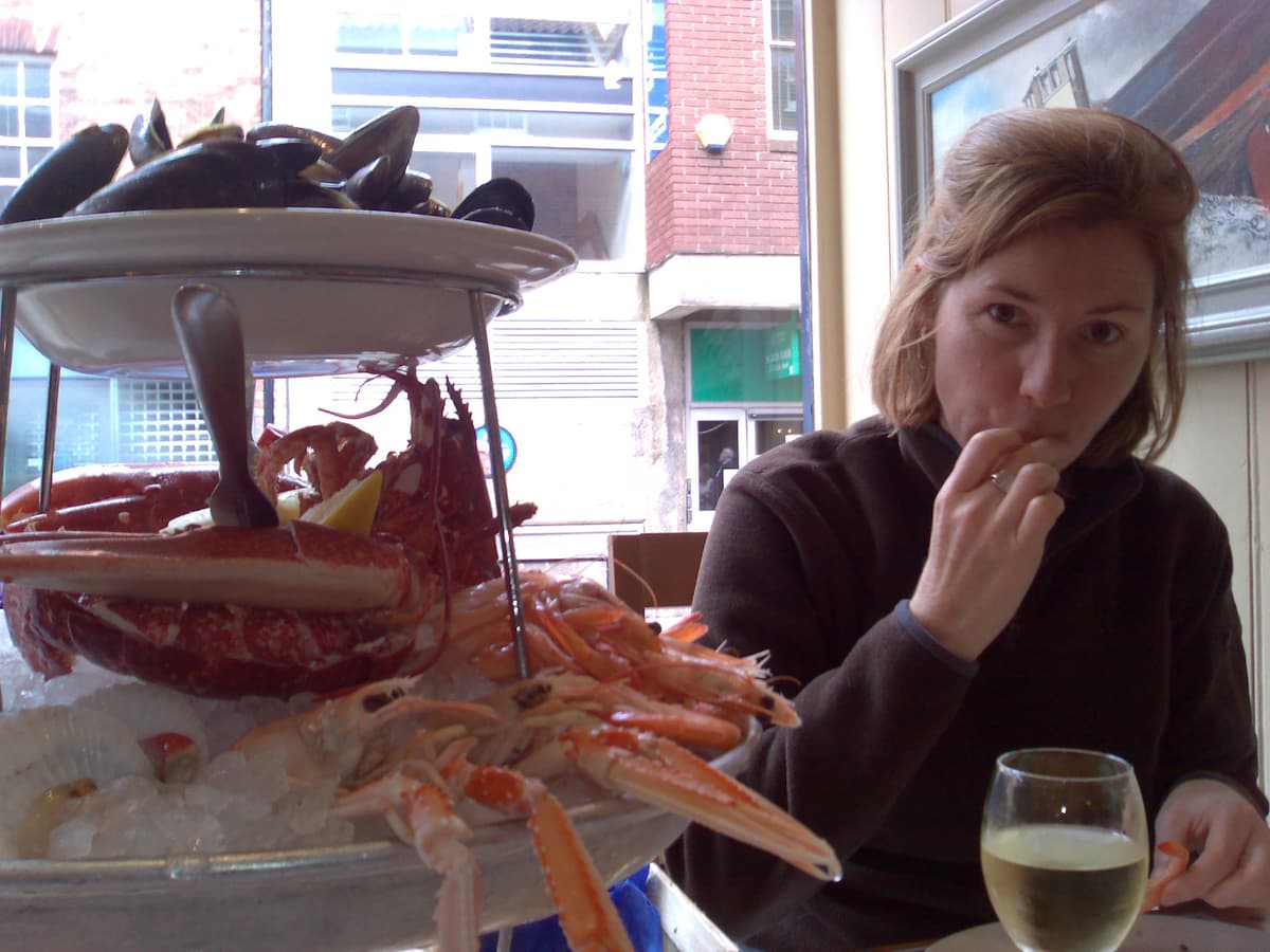 Sunday morning was raining and so we took the opportunity to explore a little bit of Norwich and also the delights of the the Loch Fyne Seafood Restaurant.  Well, it's our holiday and so we splashed out on this lobster seafood platter and a couple of glasses of a fine white wine.  My god, it was good.