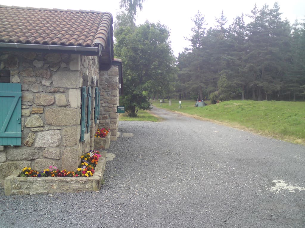 <p>However, though there was no food, the camp site was lovely, I was the only person there for one thing so I had my choice of pitches and my choice of showers.  In the morning I could leave the door open and shower bathed in sunlight.  The guardian showed up briefly about 6ish to take my money (municipal campsites being largely between 4 and 6 euros, private ones were occasionally 8 euros).</p>