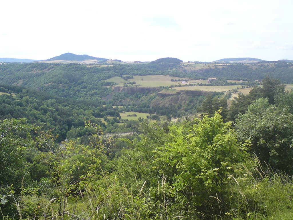 15.07, volcanic plains, hills, and ravines - it was good riding in spite of my growing fatigue.