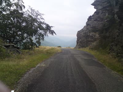 Rocky curvy cliff thingy