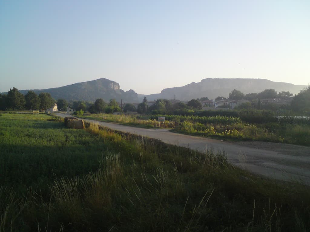 The next 40 minutes or so was going through the most pretty valley, crossing a bridge at St Bauzille de Putois, and then following the river for some distance.