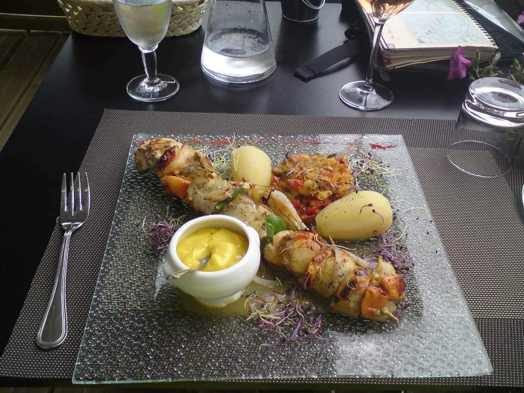 11.39am, but the food looked even more stylish.  This was the brochette of lotte and St Jacques, it was fantastic with the small jar of roux and the obligatory glass of crisp ros&eacute;.