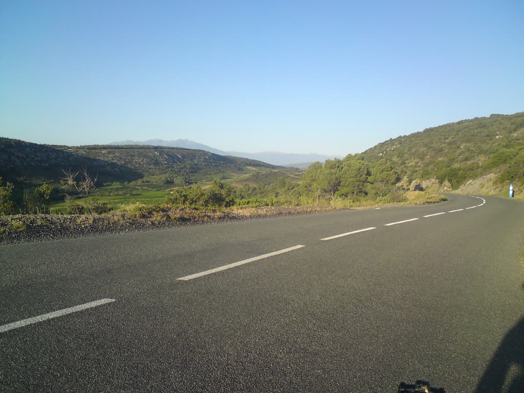 6.27am Now those really are the Pyrenees that I can see in the distance and I'll be at the feet of them ready for the climb over tomorrow - exciting.