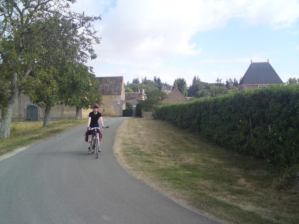 In the background you can see the new Chateau, not so pretty as the old one I think.