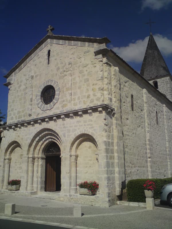 <p>Not sure where this is, I think it might be Gurat but I'm not really sure.&nbsp; I'm really looking forward to getting GPS tagging on my camera-phone so I know where the photos are.</p>