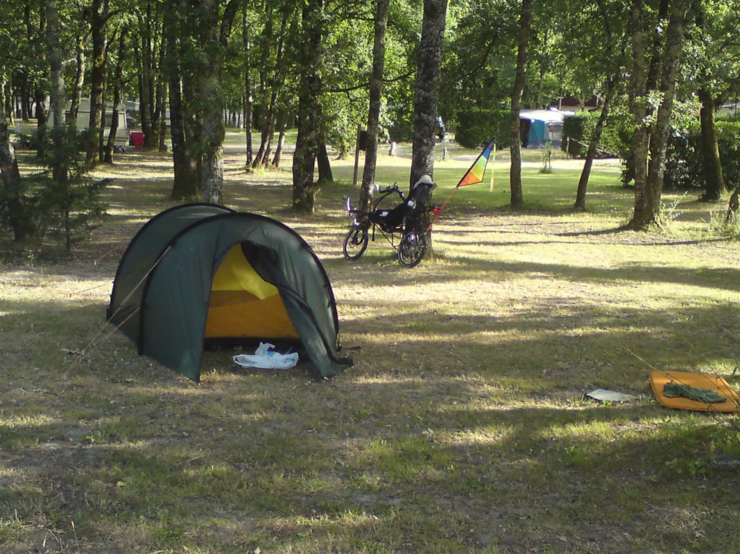 <p>My notes for the day say: "Tired, legs like jelly, cycling through treacle".&nbsp;</p><p>I'd bought honey from someone and got into a long conversation about cycling and france with a passerby.&nbsp; I'd also met a couple who were cycling to the Tormalet in the Pyrenees who I'd meet again cycling along the Canal Entre Deux Mers.</p><p>I'd had a very tasty lunch in Montpon Menesterol, puff pastry with fish and then 'paella' though not like I've tasted before - though still tasty.</p><p>This campsite was south of there (and doesn't quite show on the map I linked to at the start of today's photos, but does on the next), in a little place called Les Tuili&egrave;res.&nbsp; Another lovely site, private this time so a bit more expensive, around 8&euro; if memory serves.&nbsp; The downside was that it was next to a road which wasn't busy, but every car that passed did so a great speed.</p>