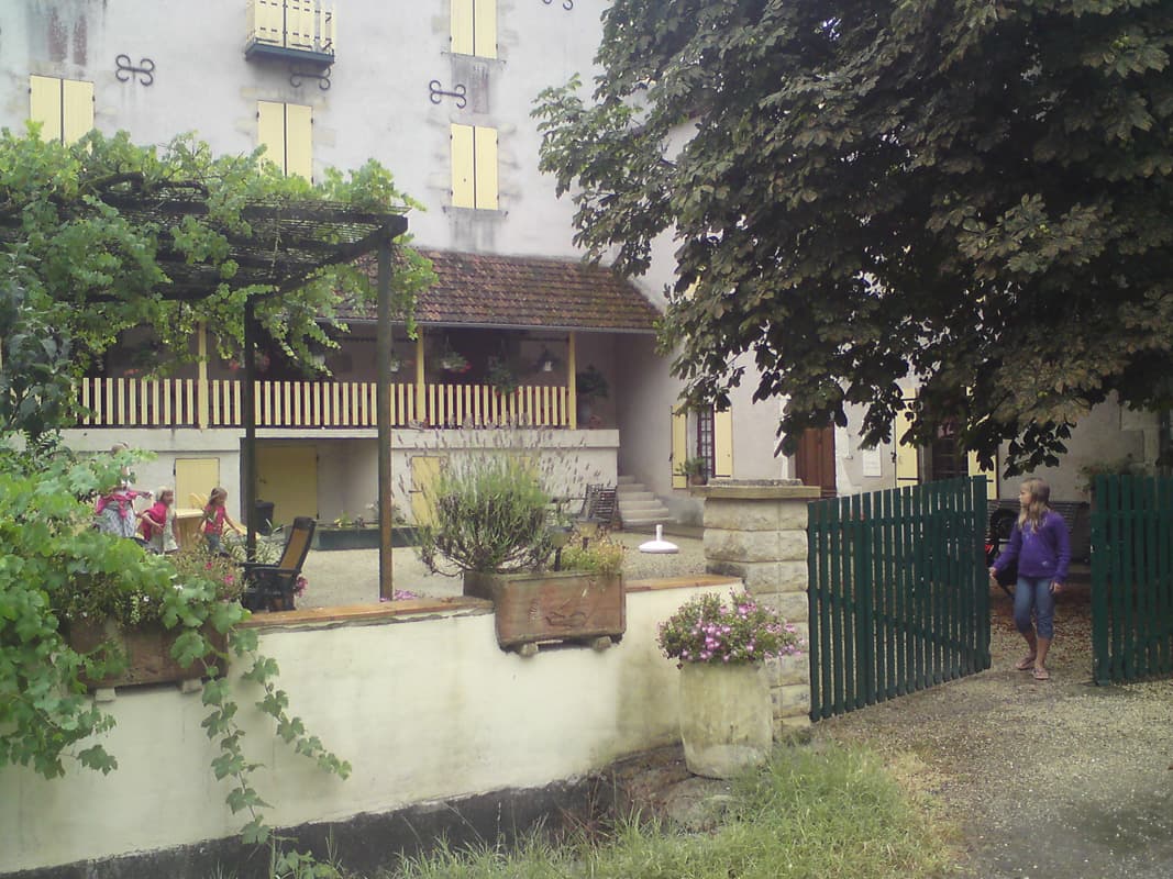 <p>This is the front of the mill, facing onto the road, it had a courtyard with a raised gallery and rooms, rented as gites, all around.</p>