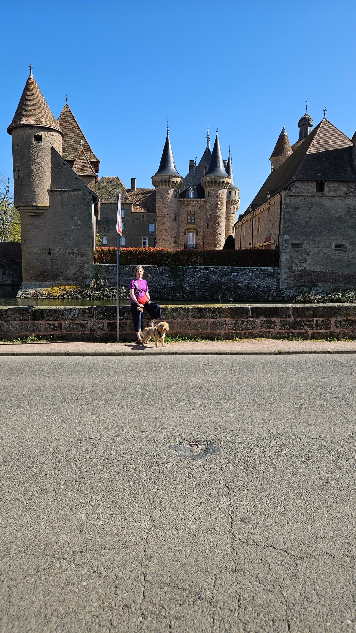 I'd been here before when cycling, it's the Château de la Clayette