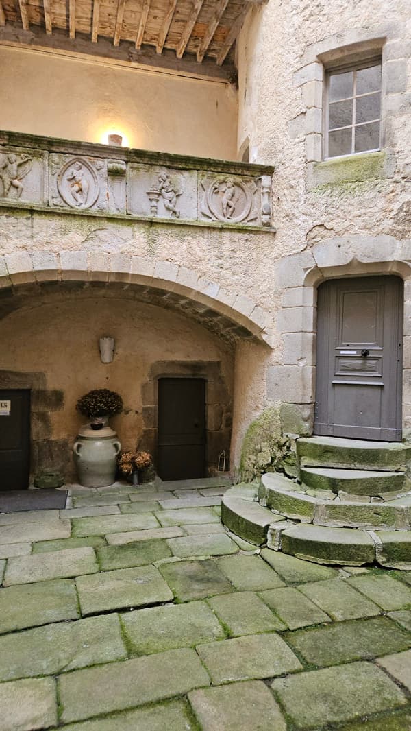 The right hand door goes into the breakfast room and the left door into the kitchen.